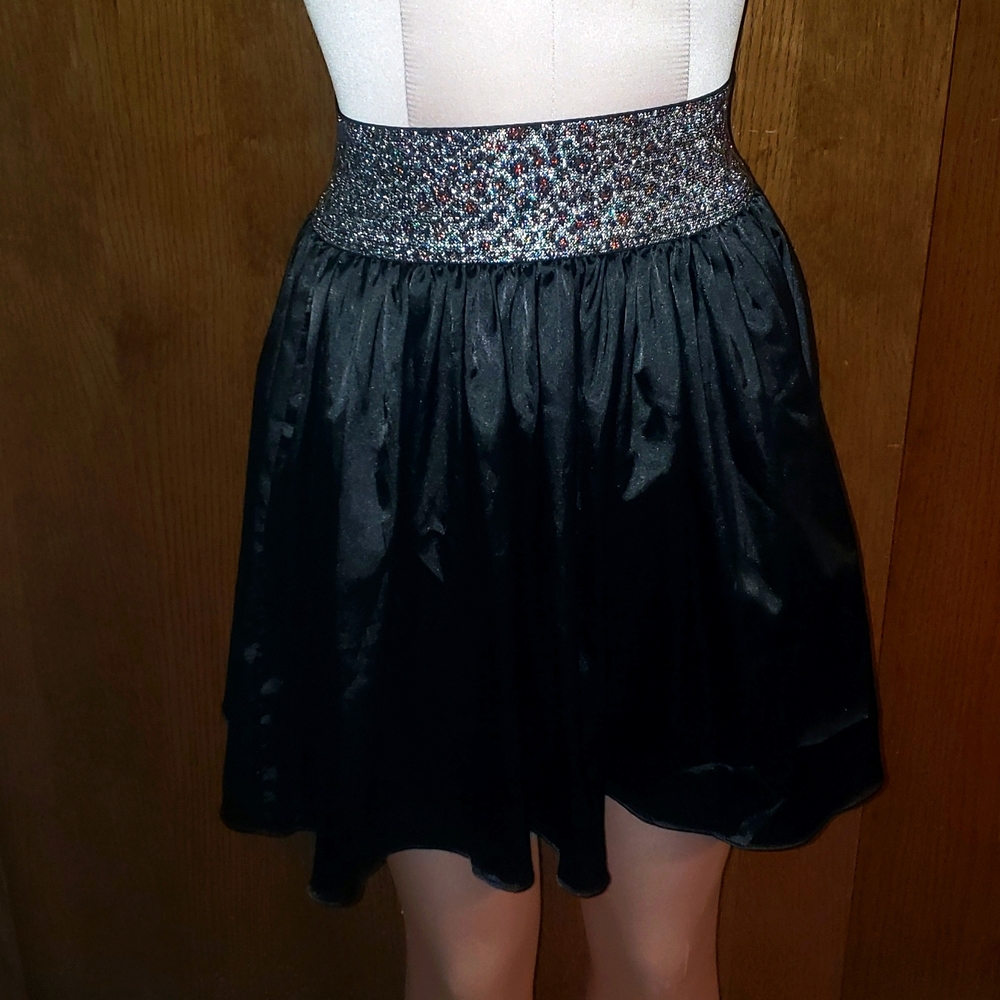 Black stretch silky skirt